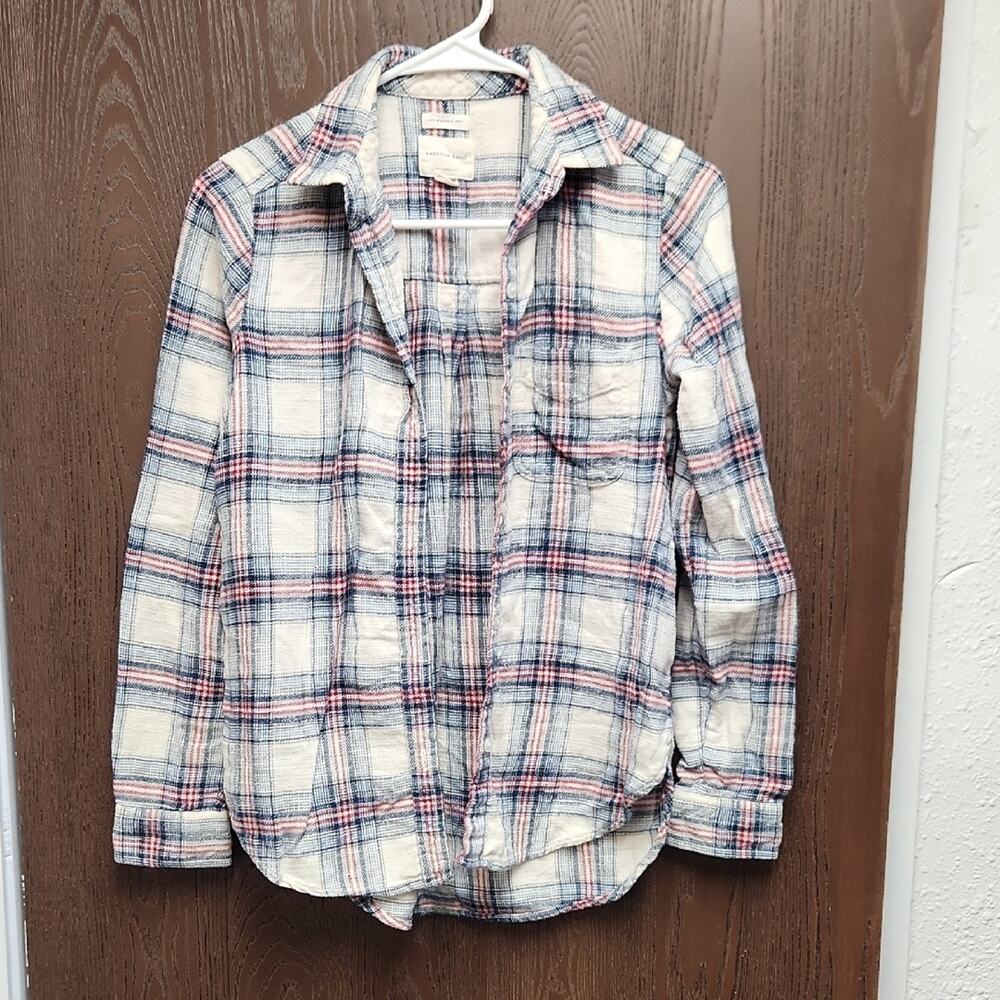 🚨2/$25 or 5/$50🚨American Eagle Outfitters Soft Plaid Boyfriend Shirt